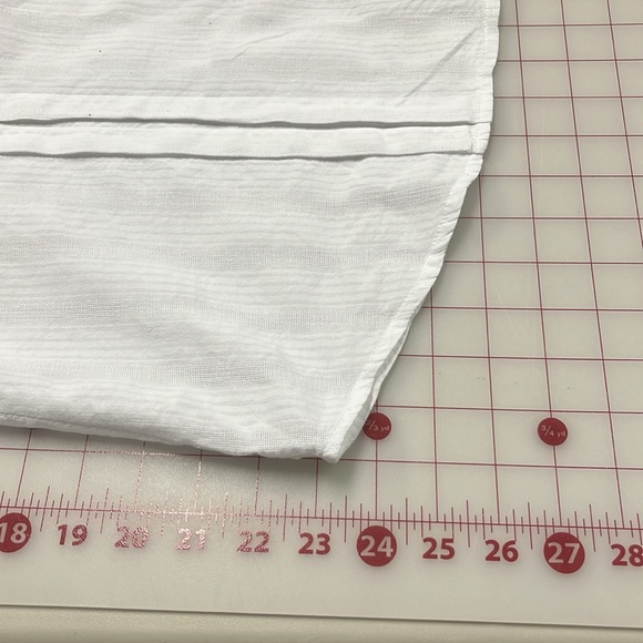 J MCLAUGHLIN Balloon SLV Pintuck Split V-Neck 100% Cotton Cottage White Blouse L - Picture 15 of 15